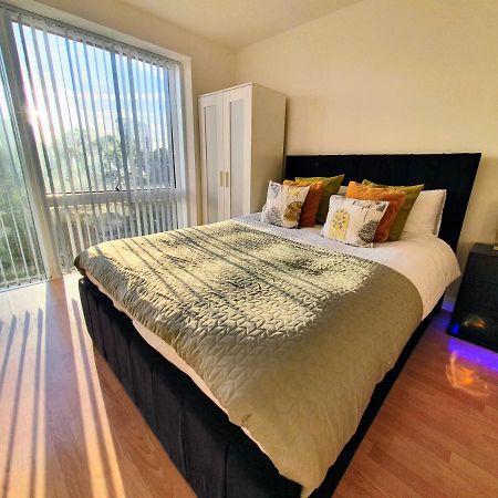 Contemporary Modern Studio Apartment - City Centre 伯明翰 外观 照片