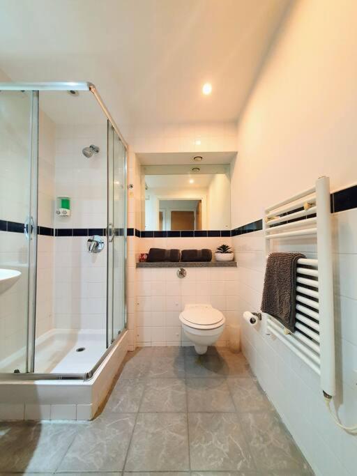 Contemporary Modern Studio Apartment - City Centre 伯明翰 外观 照片