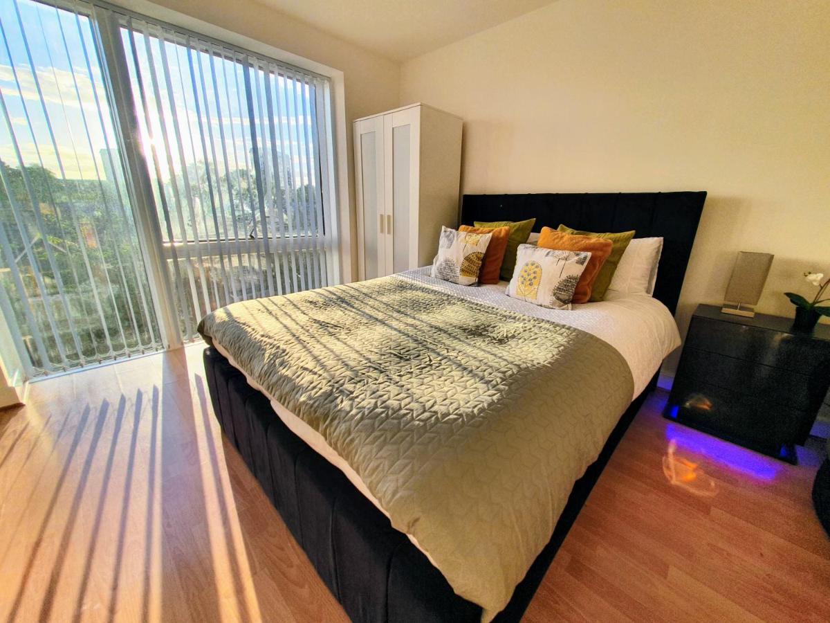 Contemporary Modern Studio Apartment - City Centre 伯明翰 外观 照片